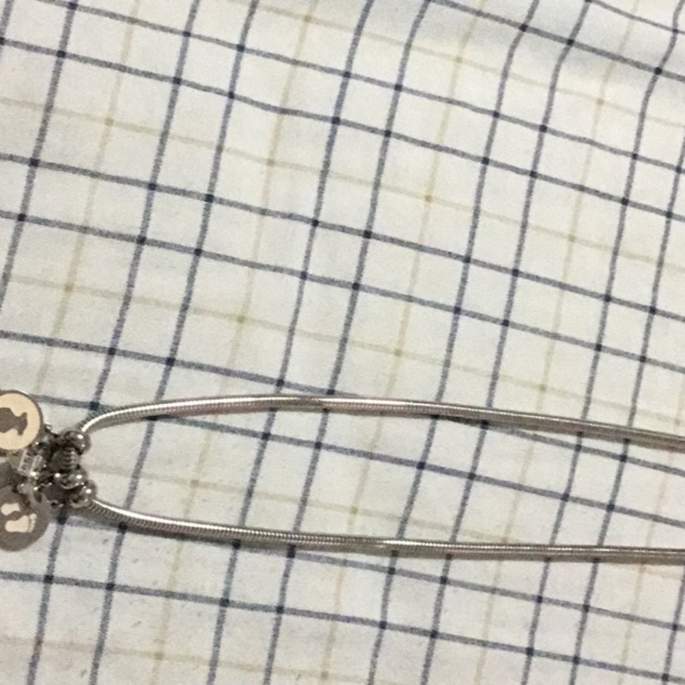 Woman’s necklace